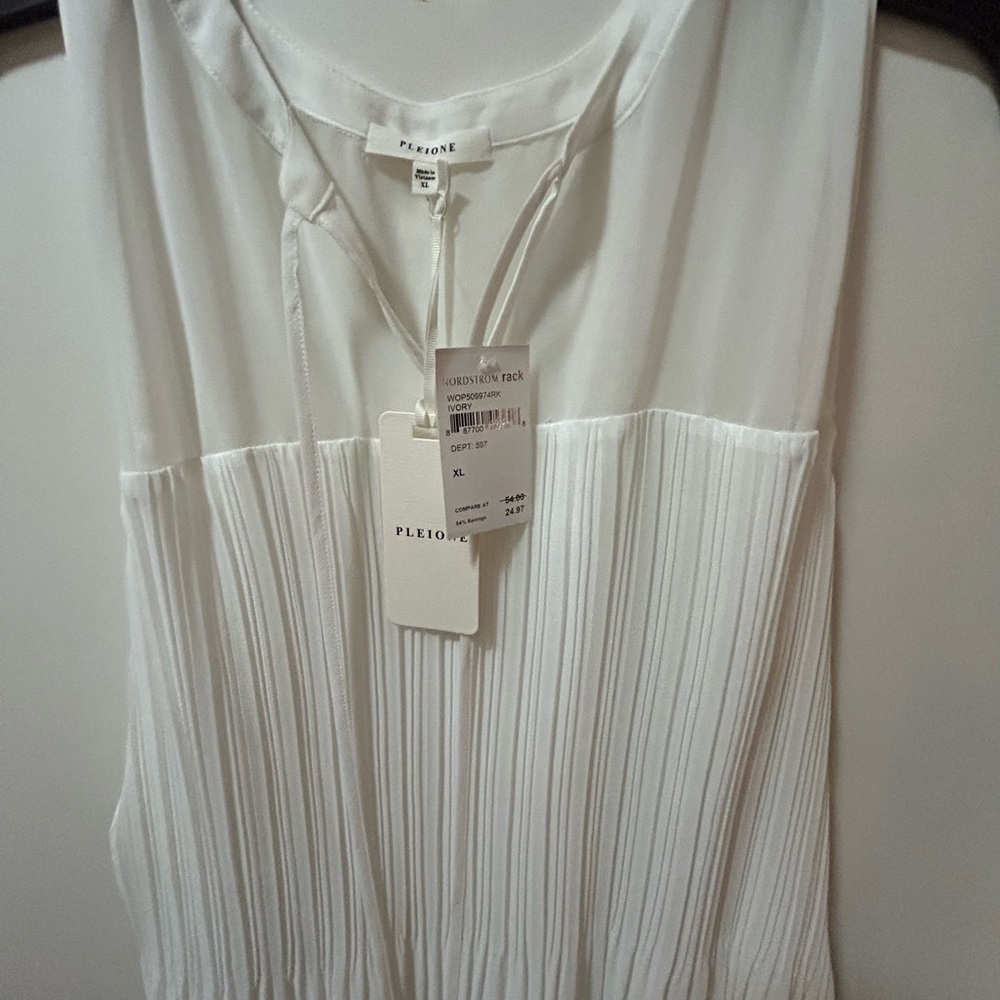 Pleione Ivory Pleated Sleeveless Blouse